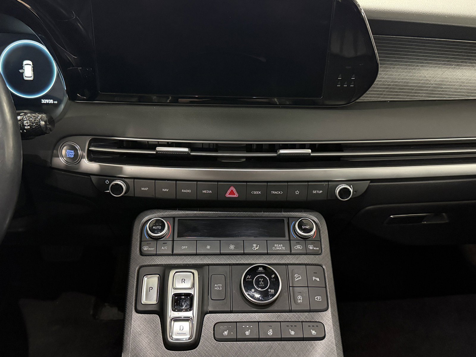 Certified 2023 Hyundai Palisade Limited AWD/4WD image 12