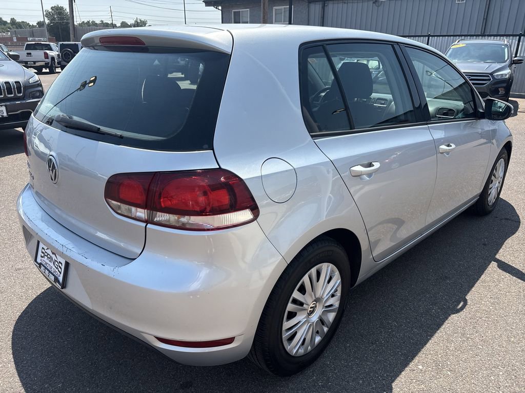 Used 2013 Volkswagen Golf 4-Door image 5