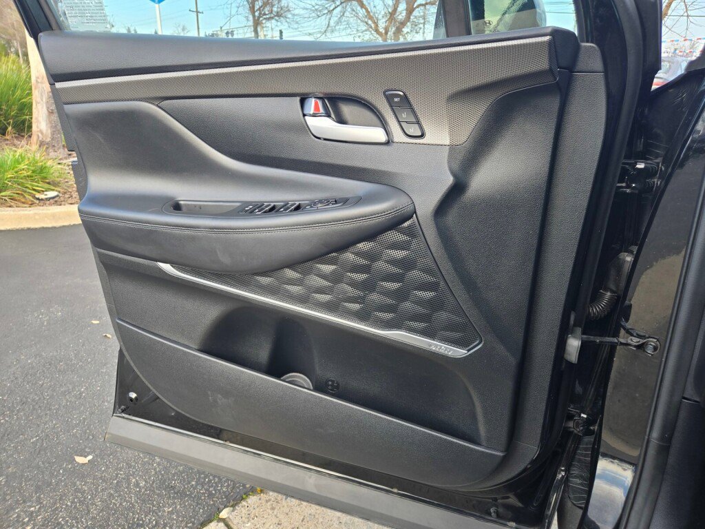 Used 2020 Hyundai Santa Fe Limited image 22