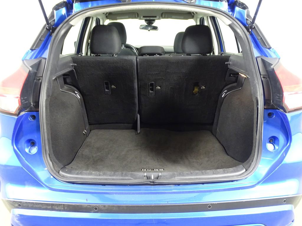 Used 2023 Nissan Kicks SV image 13