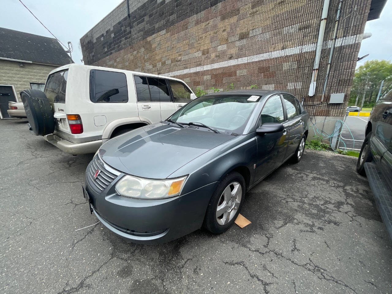 Used 2006 Saturn ION Level 2 w/ Preferred Pkg FWD image 1
