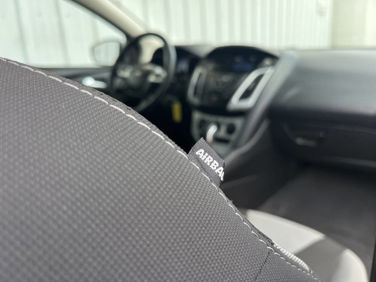 Used 2014 Ford Focus SE w/ SE Sport Package image 18