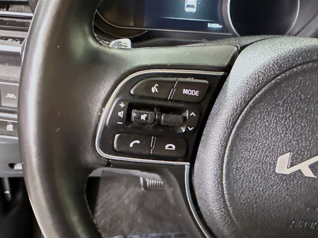 Used 2022 Kia Niro EX w/ Cold Weather Package FWD image 21