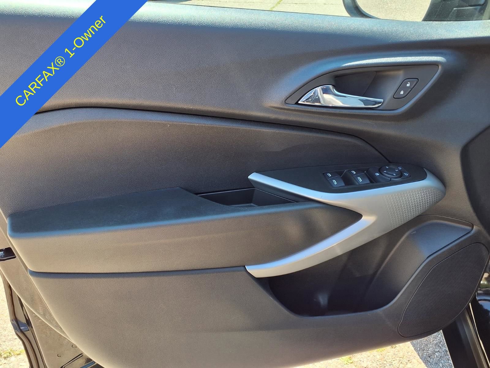 Used 2024 Chevrolet Trax LS w/ LS Convenience Package FWD image 15