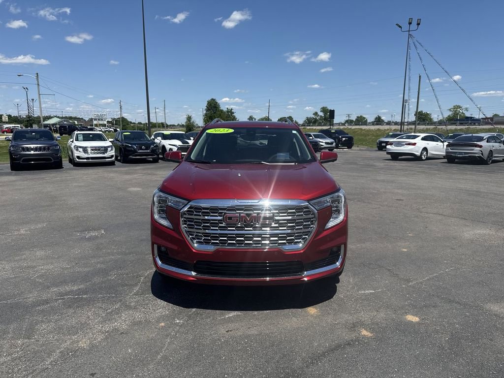 Used 2023 GMC Terrain Denali w/ Denali Premium Package AWD/4WD image 16