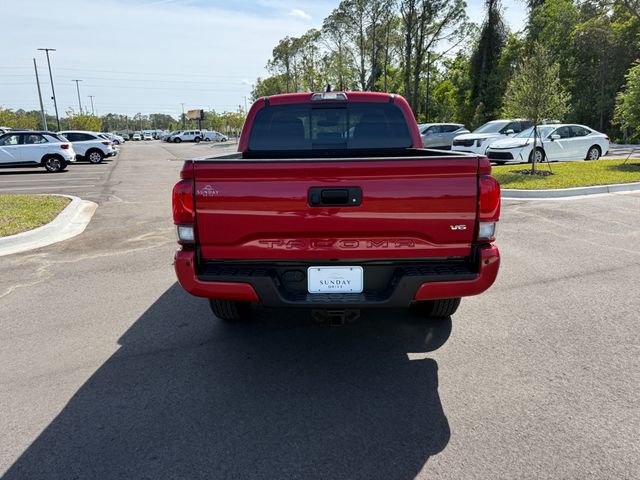Used 2022 Toyota Tacoma SR5 RWD image 4