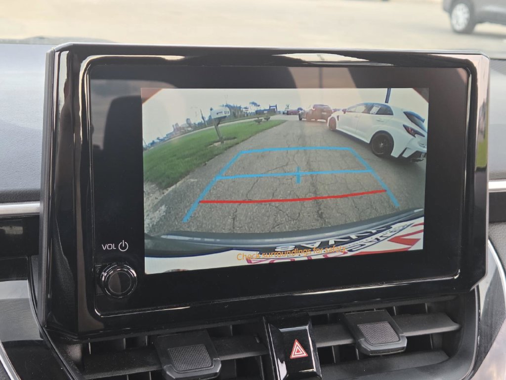 Used 2025 Toyota Corolla LE FWD image 5