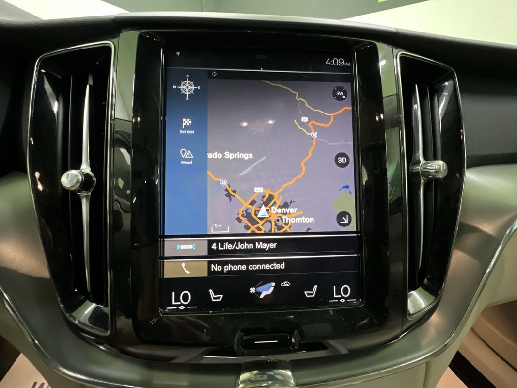 Used 2018 Volvo XC60 T6 Momentum w/ Convenience Package AWD/4WD image 23