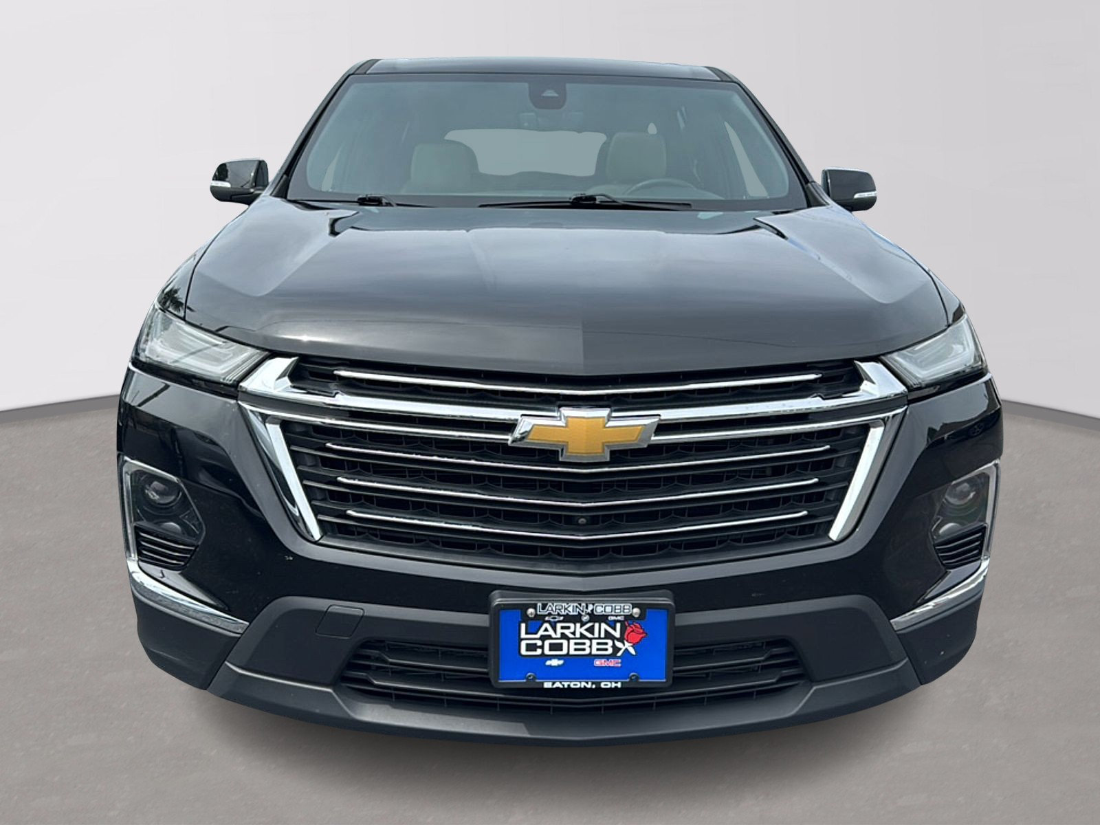 Used 2023 Chevrolet Traverse LT w/ LT Premium Package AWD/4WD image 3