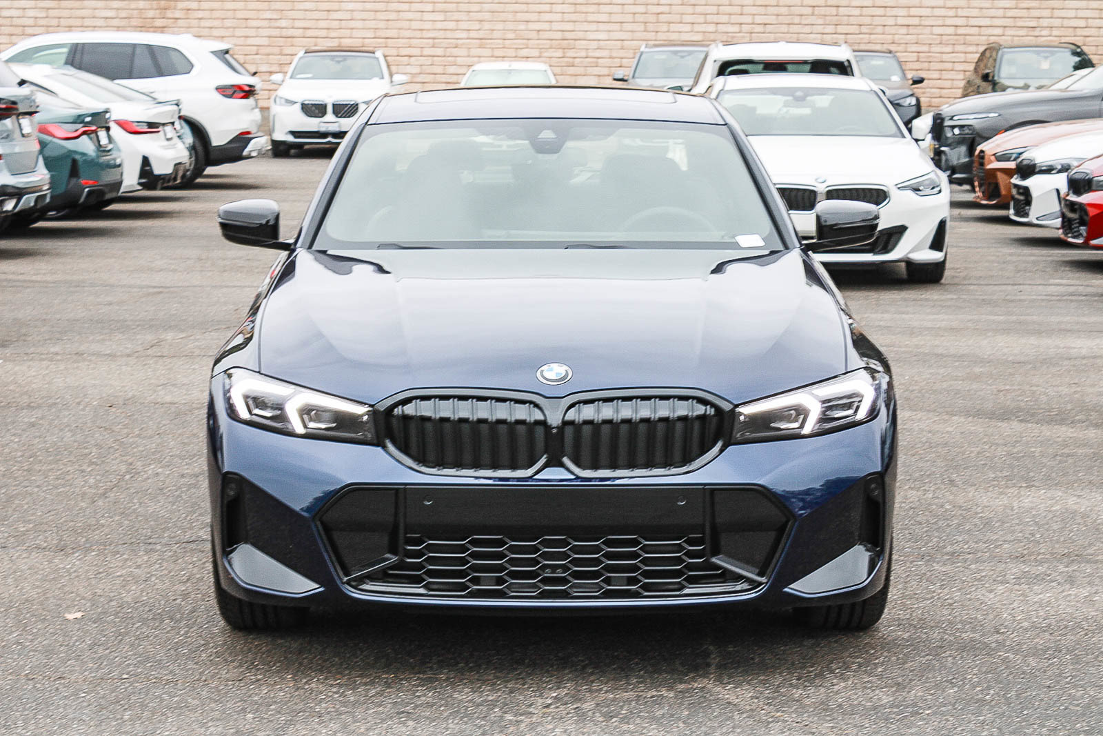 New 2026 BMW 330i Sedan w/ M Sport Package RWD image 2