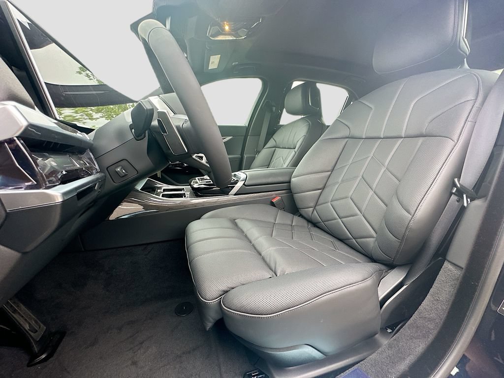 New 2026 BMW 760i xDrive w/ Executive Package AWD/4WD image 22