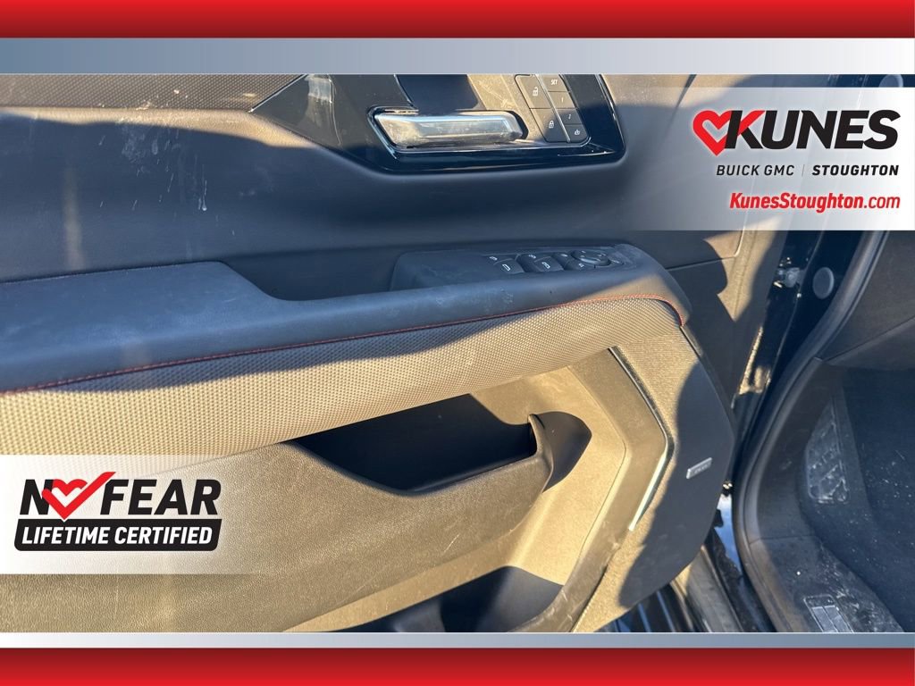 Used 2025 Chevrolet Tahoe RST image 19