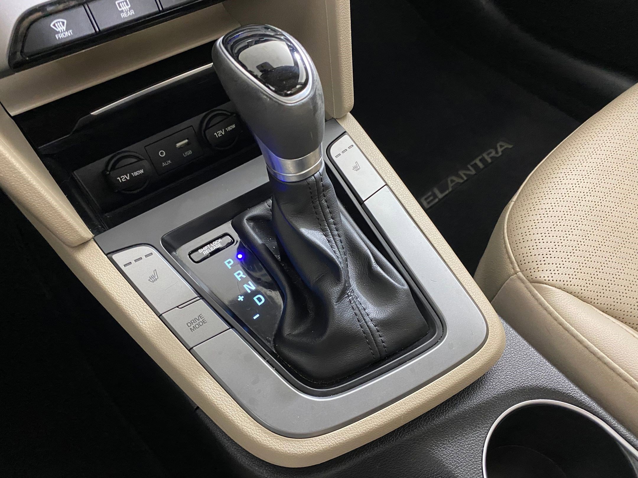 Used 2017 Hyundai Elantra Limited image 18