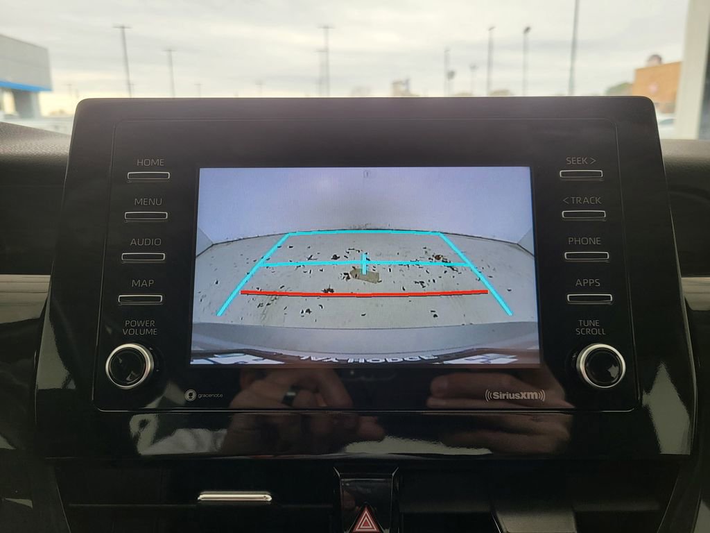 Used 2022 Toyota Camry LE image 10