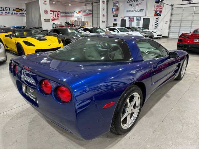 Used 2004 Chevrolet Corvette Coupe w/ Preferred Equipment Group RWD image 28