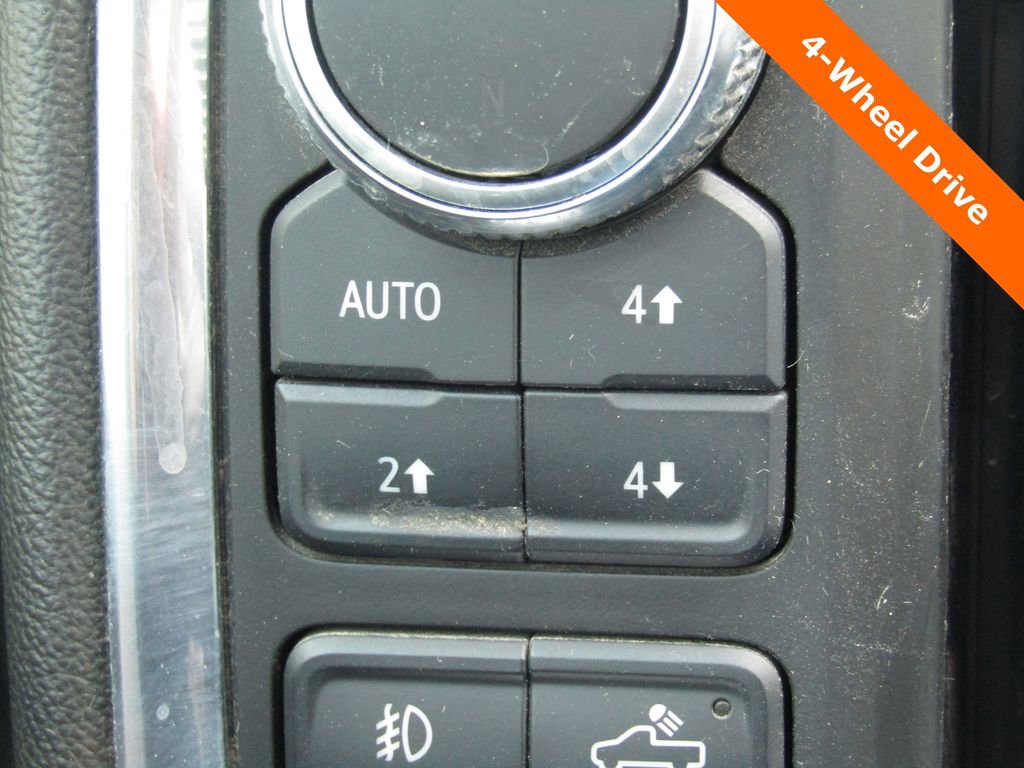 Used 2023 GMC Sierra 2500 Denali w/ Denali Black Diamond Edition image 16