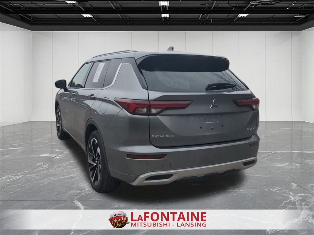 Used 2023 Mitsubishi Outlander SEL 40th Anniversary image 3
