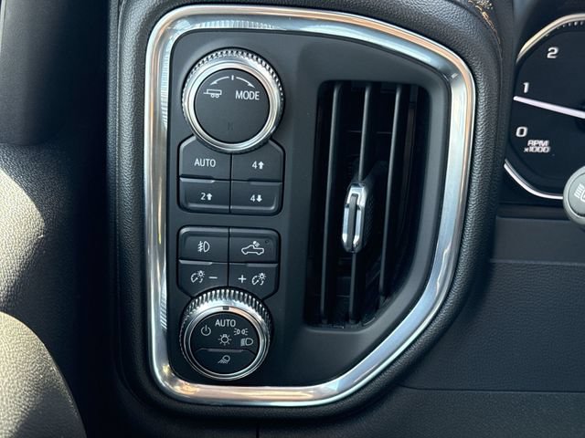 Certified 2022 GMC Sierra 3500 AT4 w/ AT4 Preferred Package AWD/4WD image 18