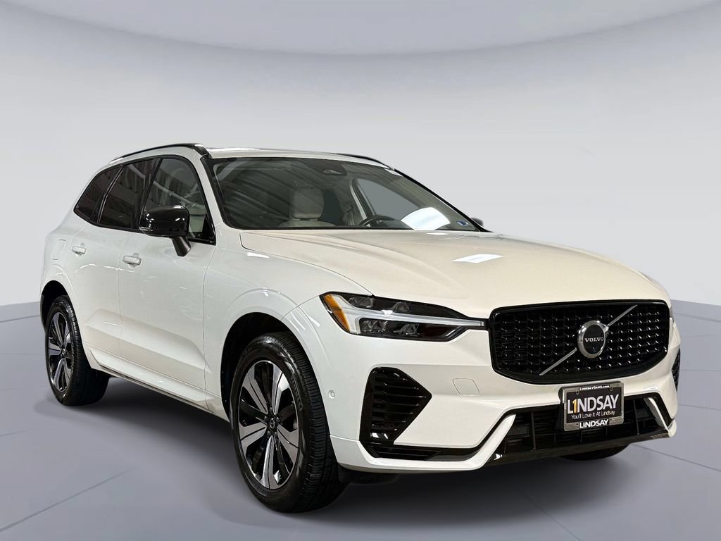 Used 2023 Volvo XC60 T8 Plus w/ Protection Package Premier AWD/4WD image 9