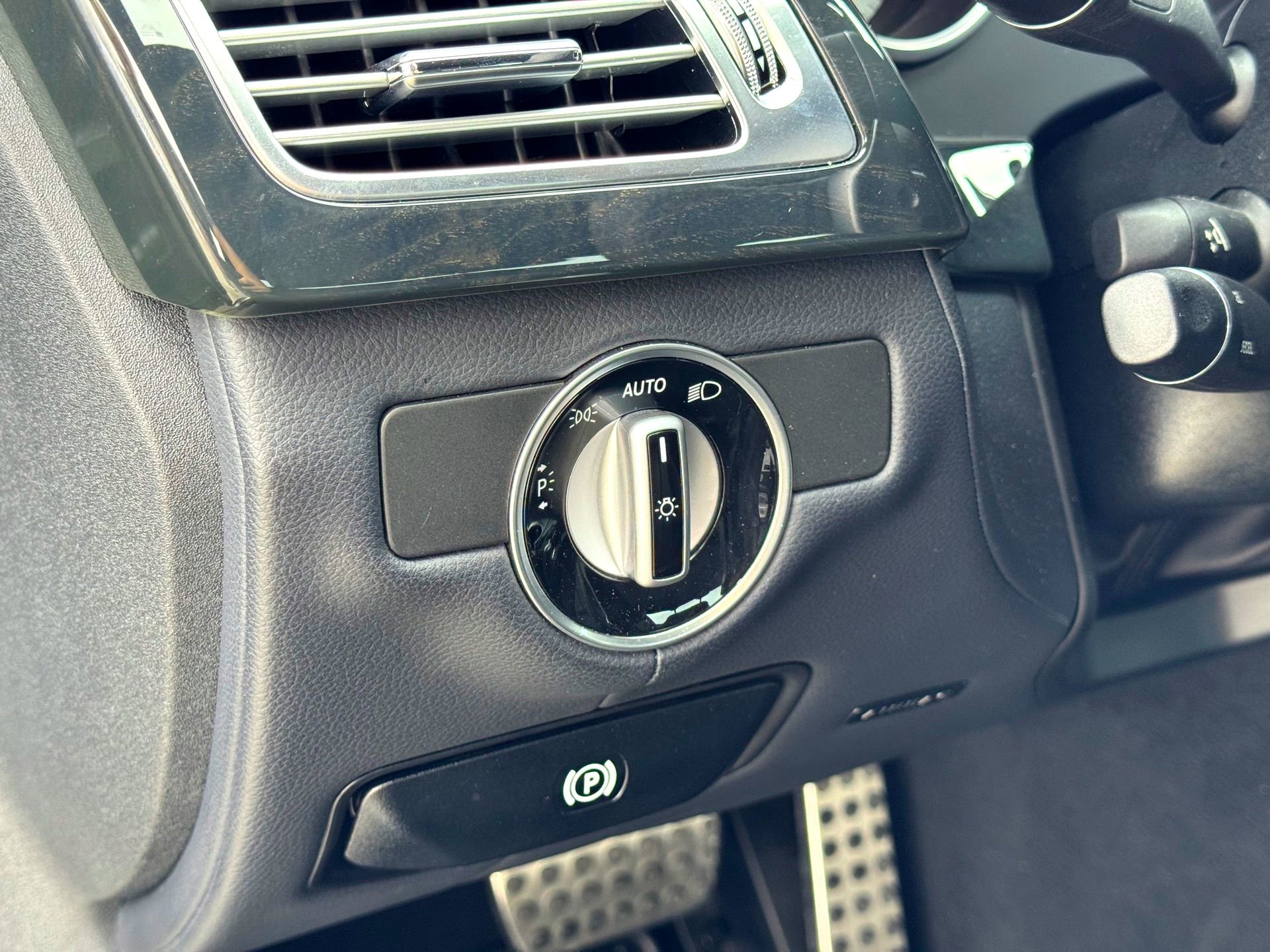 Used 2017 Mercedes-Benz CLS 550 4MATIC image 17