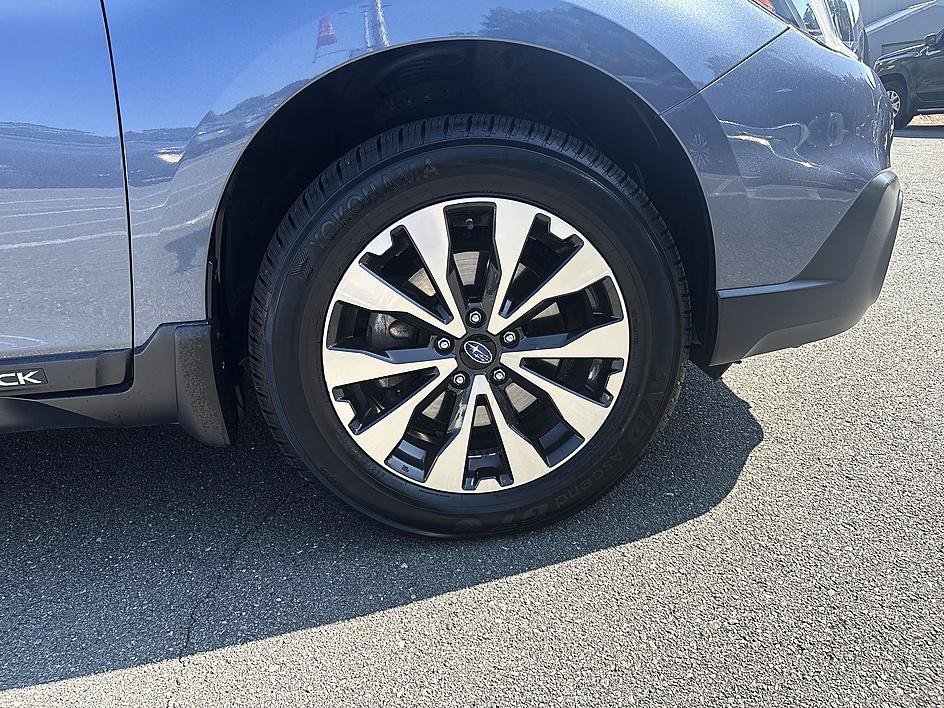 Used 2017 Subaru Outback 3.6R Limited AWD/4WD image 11