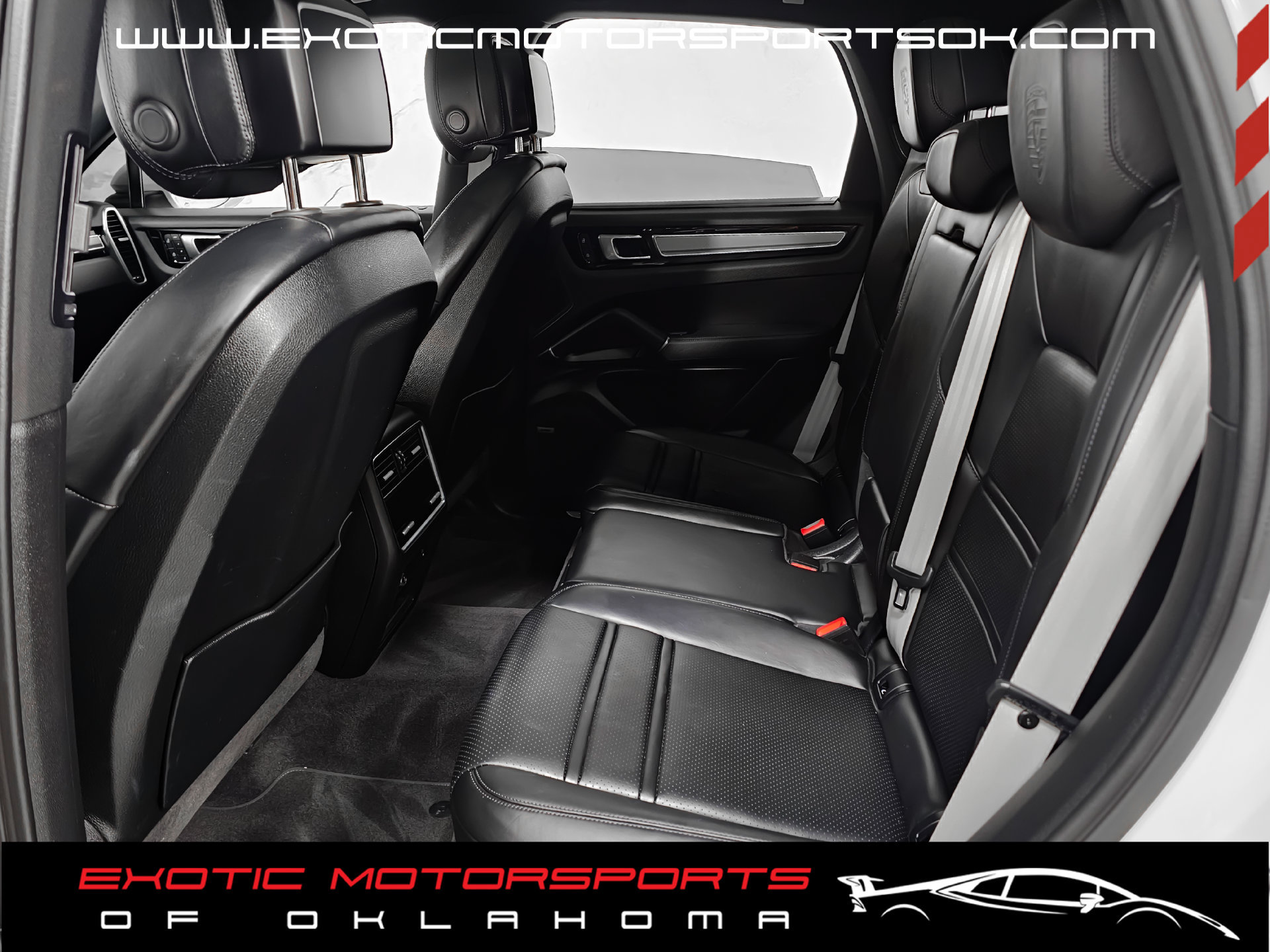 Used 2023 Porsche Cayenne S Platinum AWD/4WD image 21