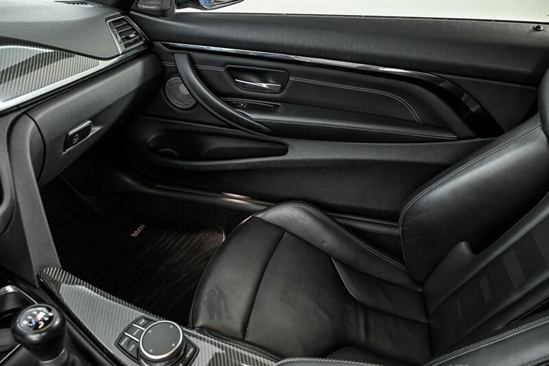 Used 2020 BMW M4 Coupe w/ Competition Package RWD image 30