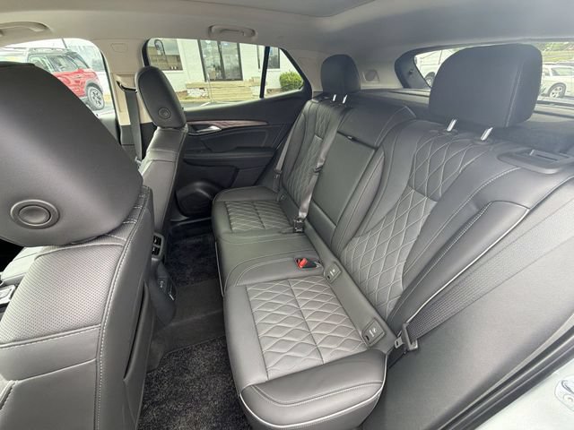 Used 2023 Buick Envision Avenir AWD/4WD image 29