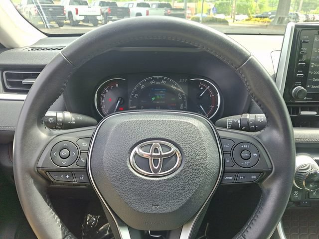 Used 2019 Toyota RAV4 Limited FWD image 19