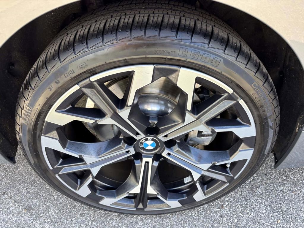Certified 2025 BMW 330i xDrive Sedan image 10