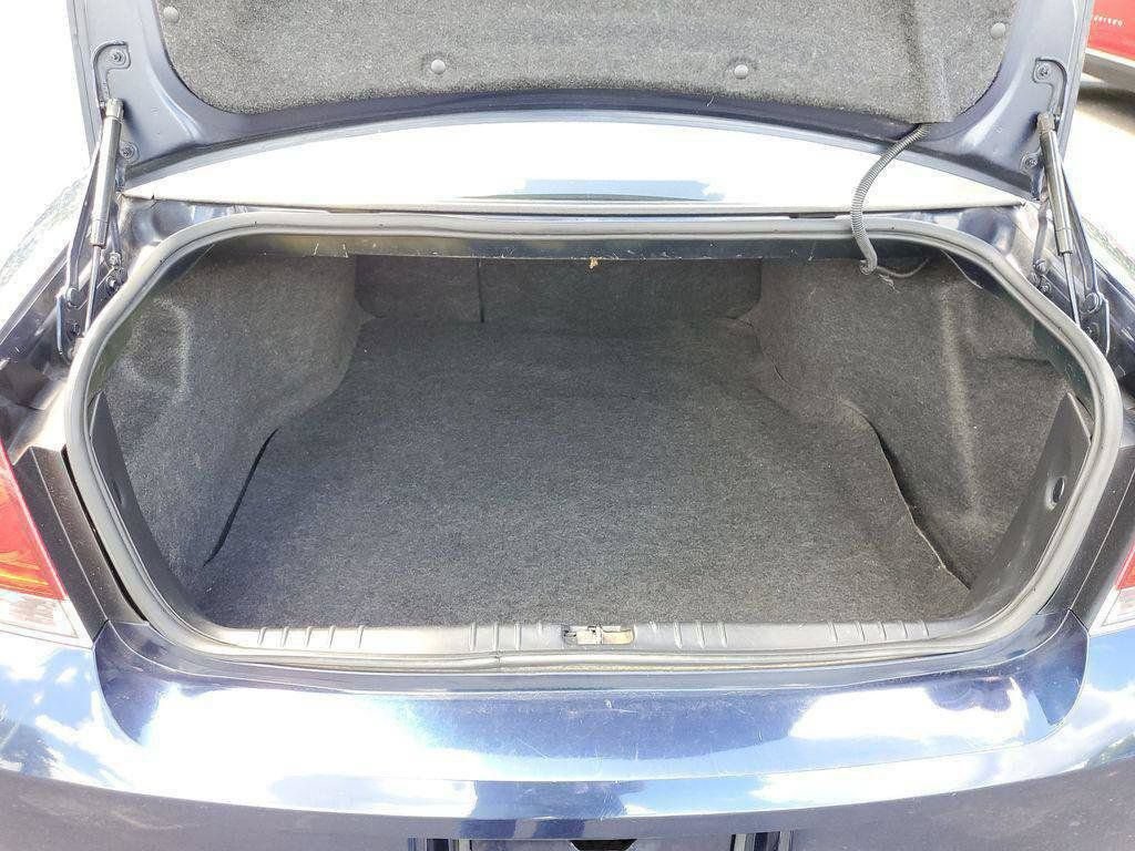 Used 2008 Chevrolet Impala LT w/ Luxury Edition Package FWD image 24