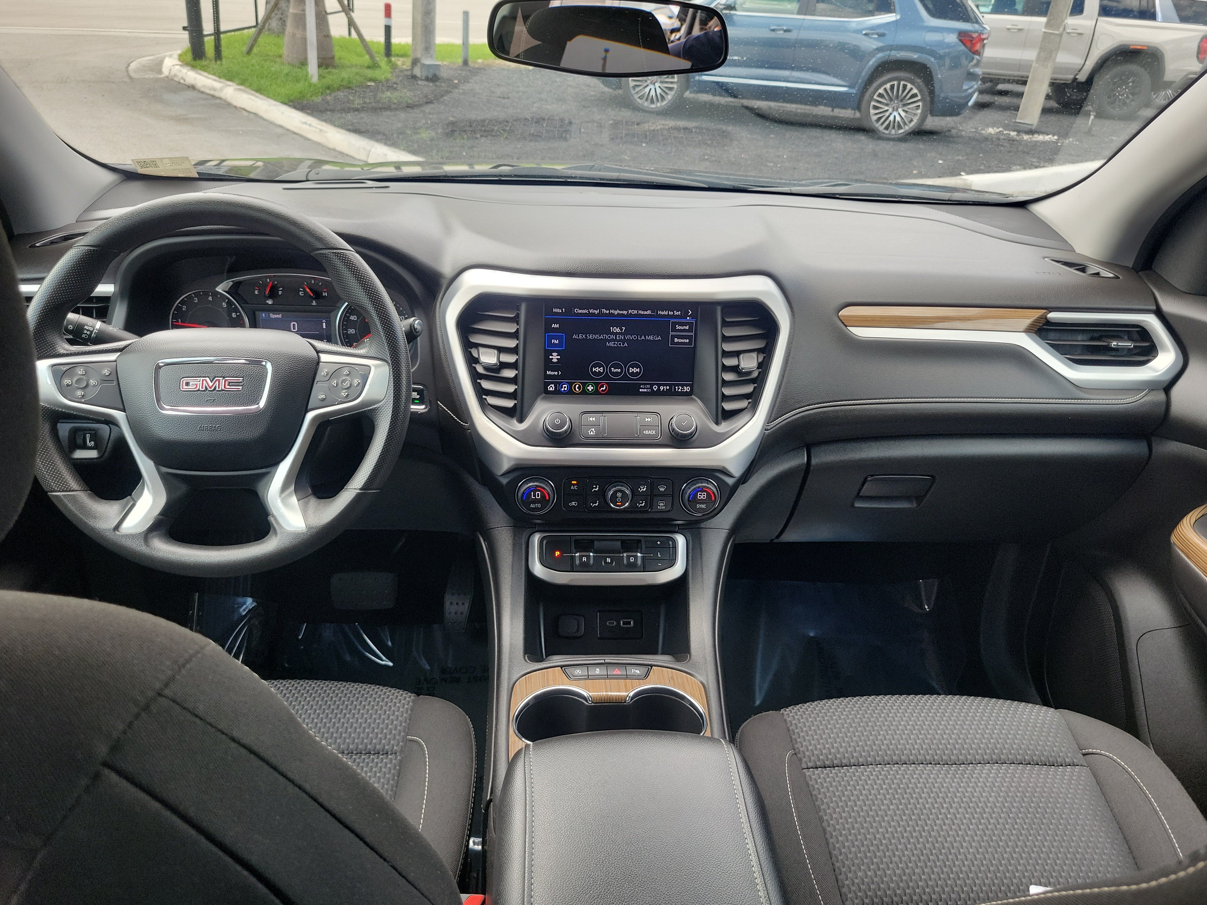Used 2023 GMC Acadia SLE w/ Elevation Edition FWD image 16
