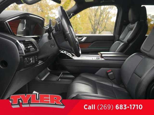 Used 2022 Lincoln Navigator Reserve image 36