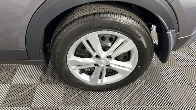 New 2025 Nissan Kicks Play S FWD image 10