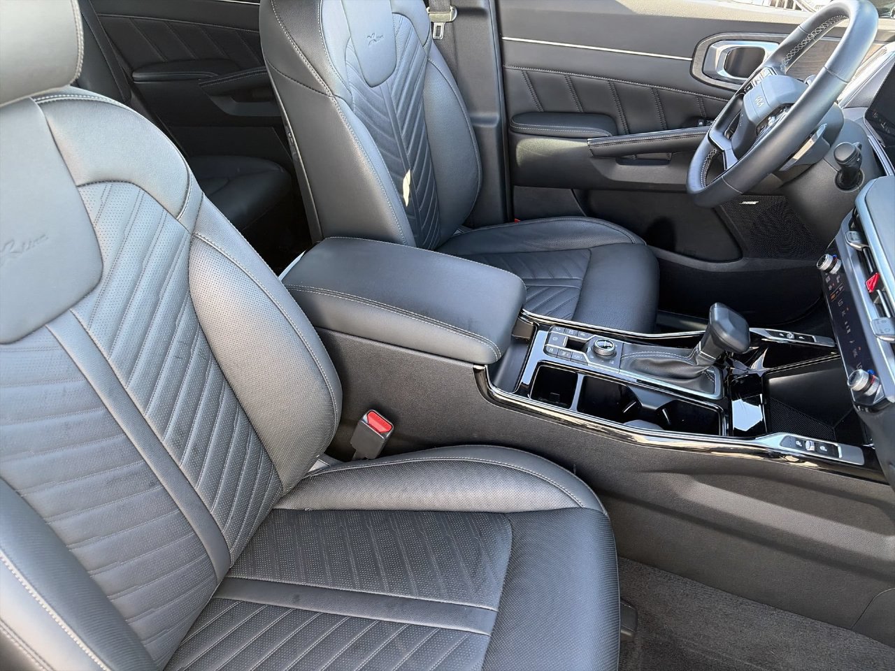 Certified 2026 Kia Sorento SX Prestige AWD/4WD image 10