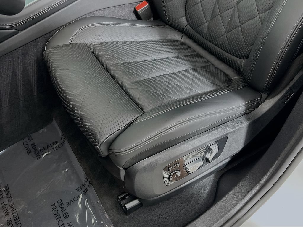 Used 2025 BMW X6 M60i AWD/4WD image 20