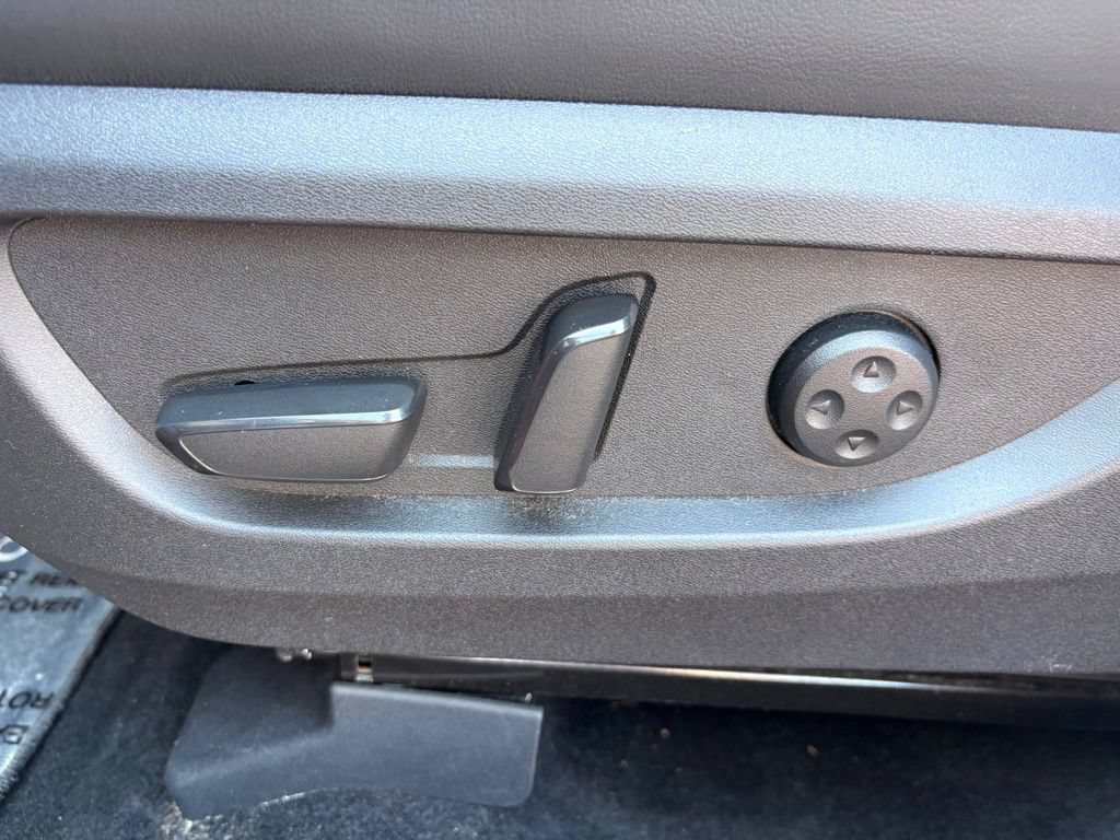 Used 2023 INFINITI QX50 Sensory AWD/4WD image 11