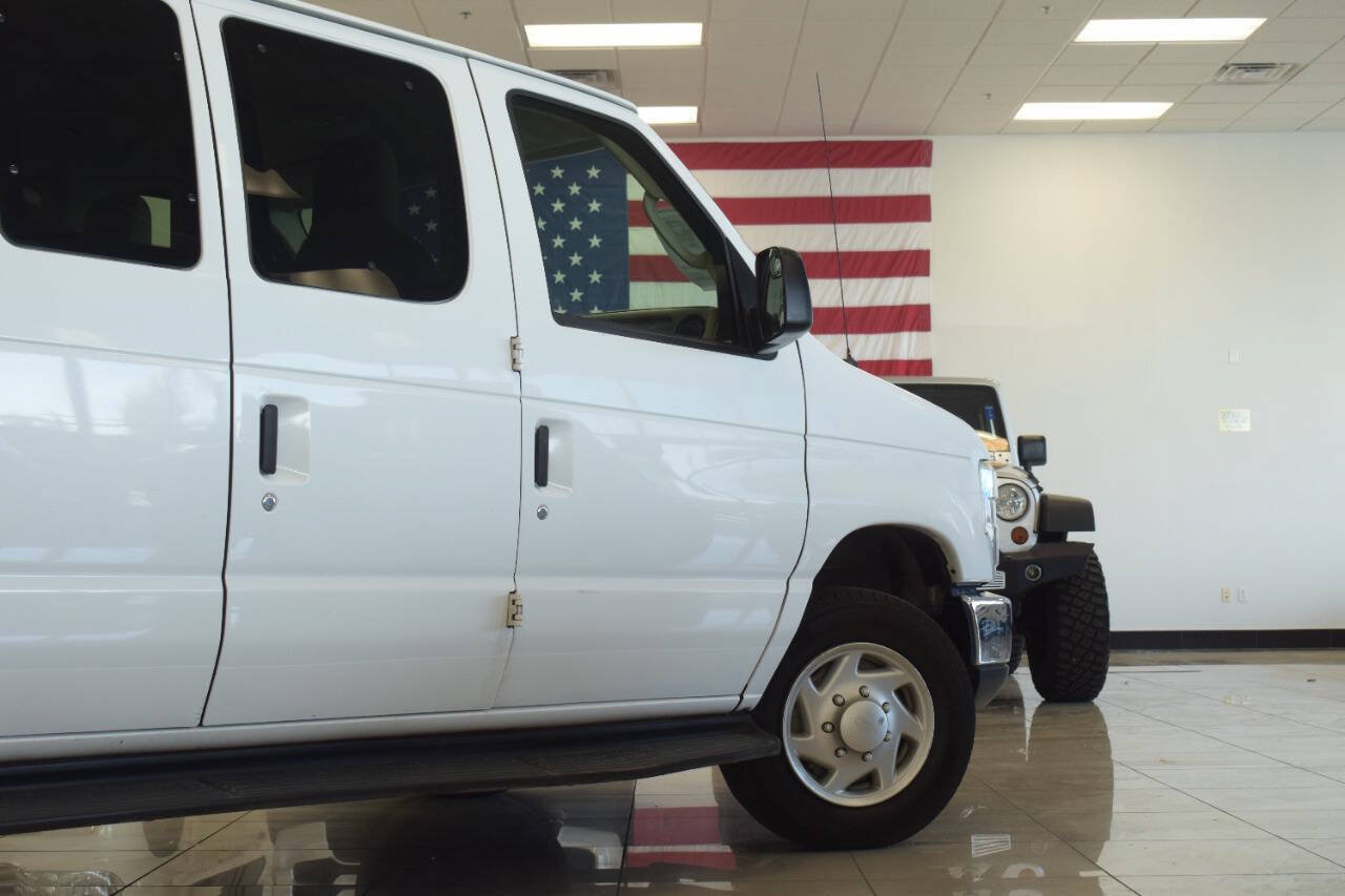 Used 2014 Ford E-350 and Econoline 350 XLT RWD image 44