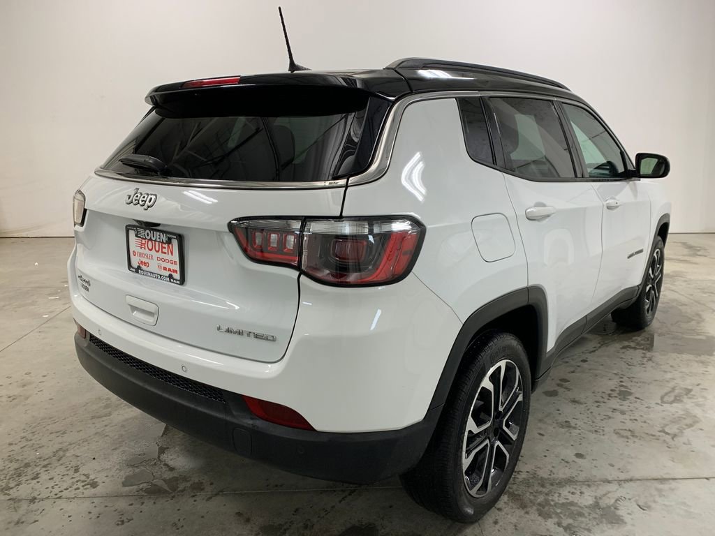 Used 2024 Jeep Compass Limited AWD/4WD image 8