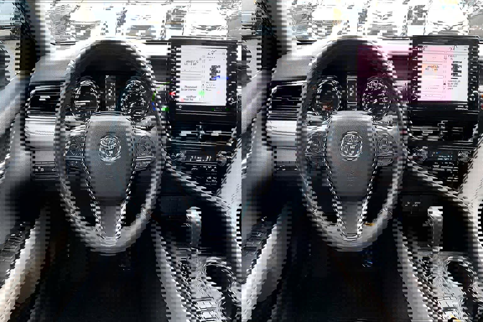 Certified 2022 Toyota Camry SE image 5