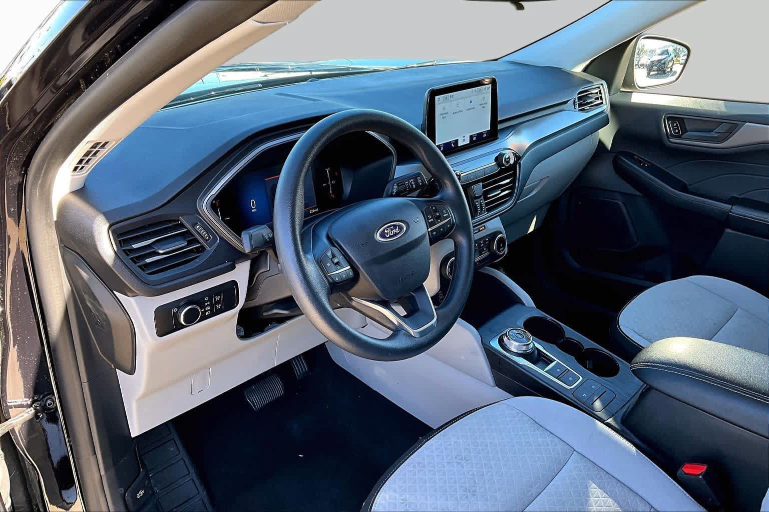 Used 2025 Ford Escape Active AWD/4WD image 31