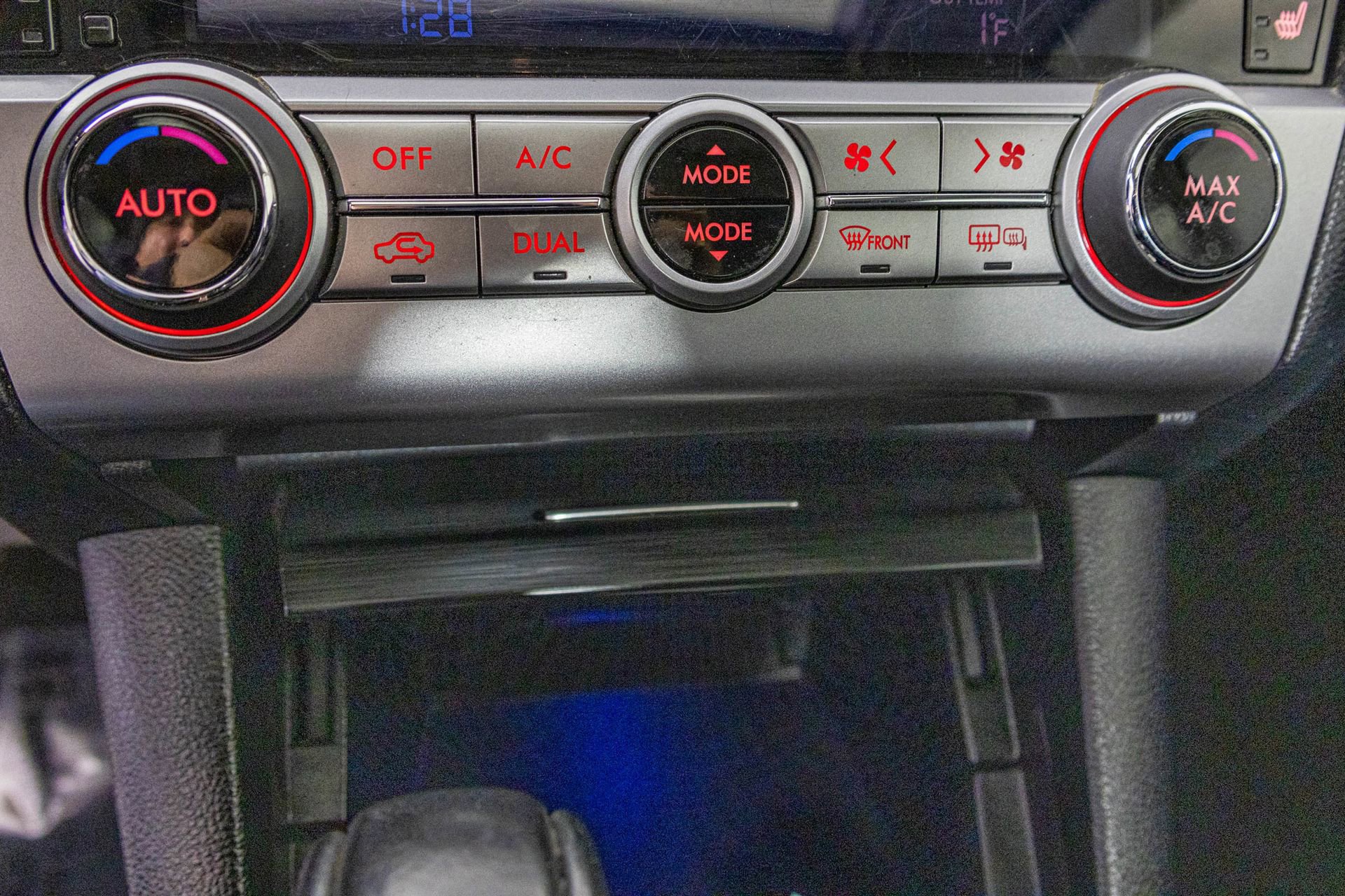 Used 2016 Subaru Legacy 2.5i Limited image 29