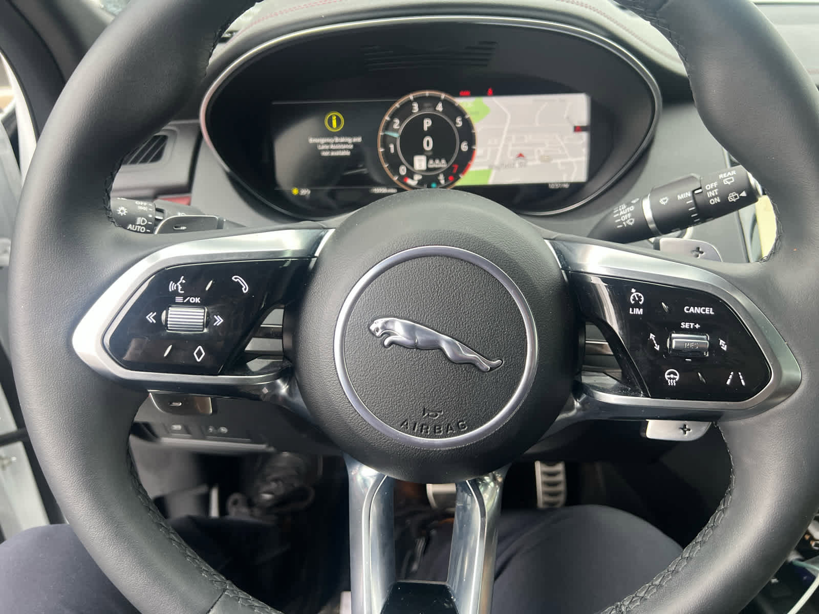 Used 2024 Jaguar E-PACE R-Dynamic SE image 15