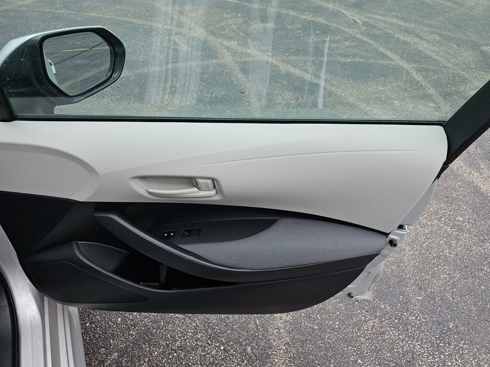 Used 2024 Toyota Corolla LE FWD image 13
