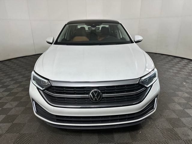 Used 2024 Volkswagen Jetta SEL image 8
