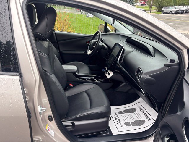 Used 2018 Toyota Prius Prime Premium w/ Carpet Mat Package FWD image 15