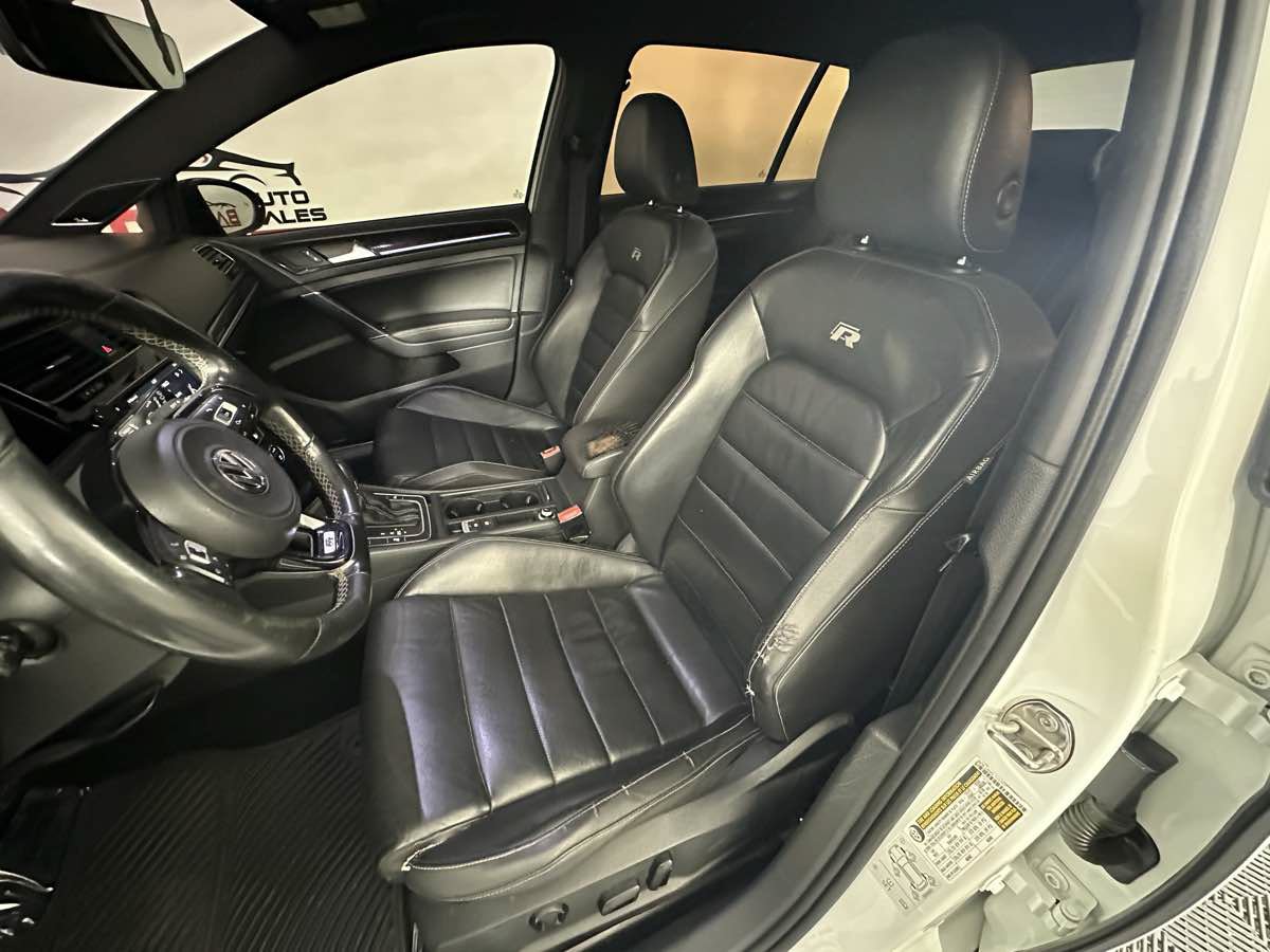 Used 2017 Volkswagen Golf R 4-Door AWD/4WD image 20