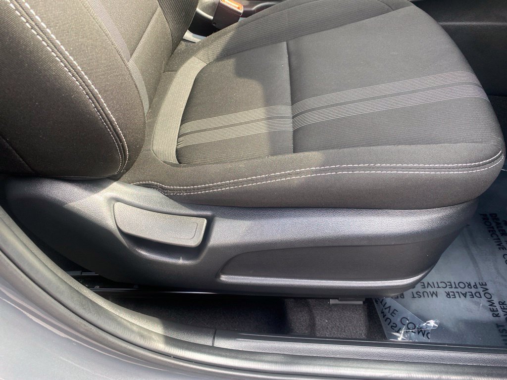Used 2025 Hyundai Venue SEL FWD image 38