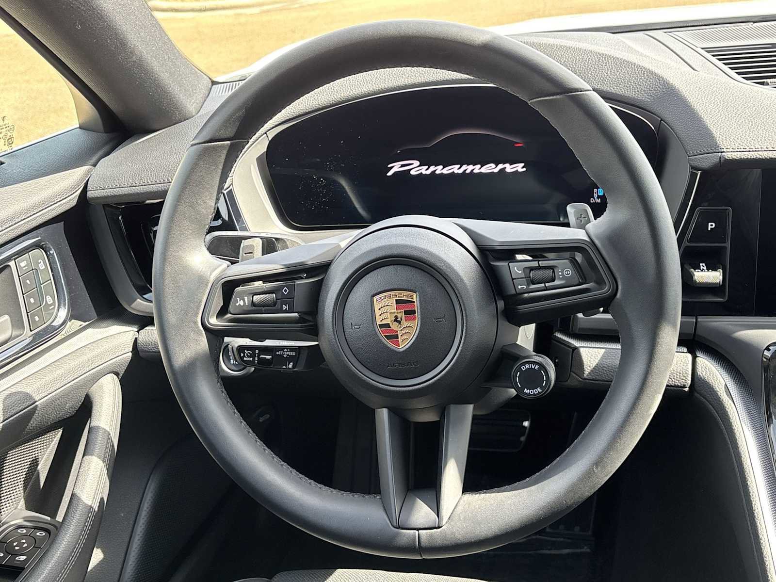 Used 2025 Porsche Panamera image 25