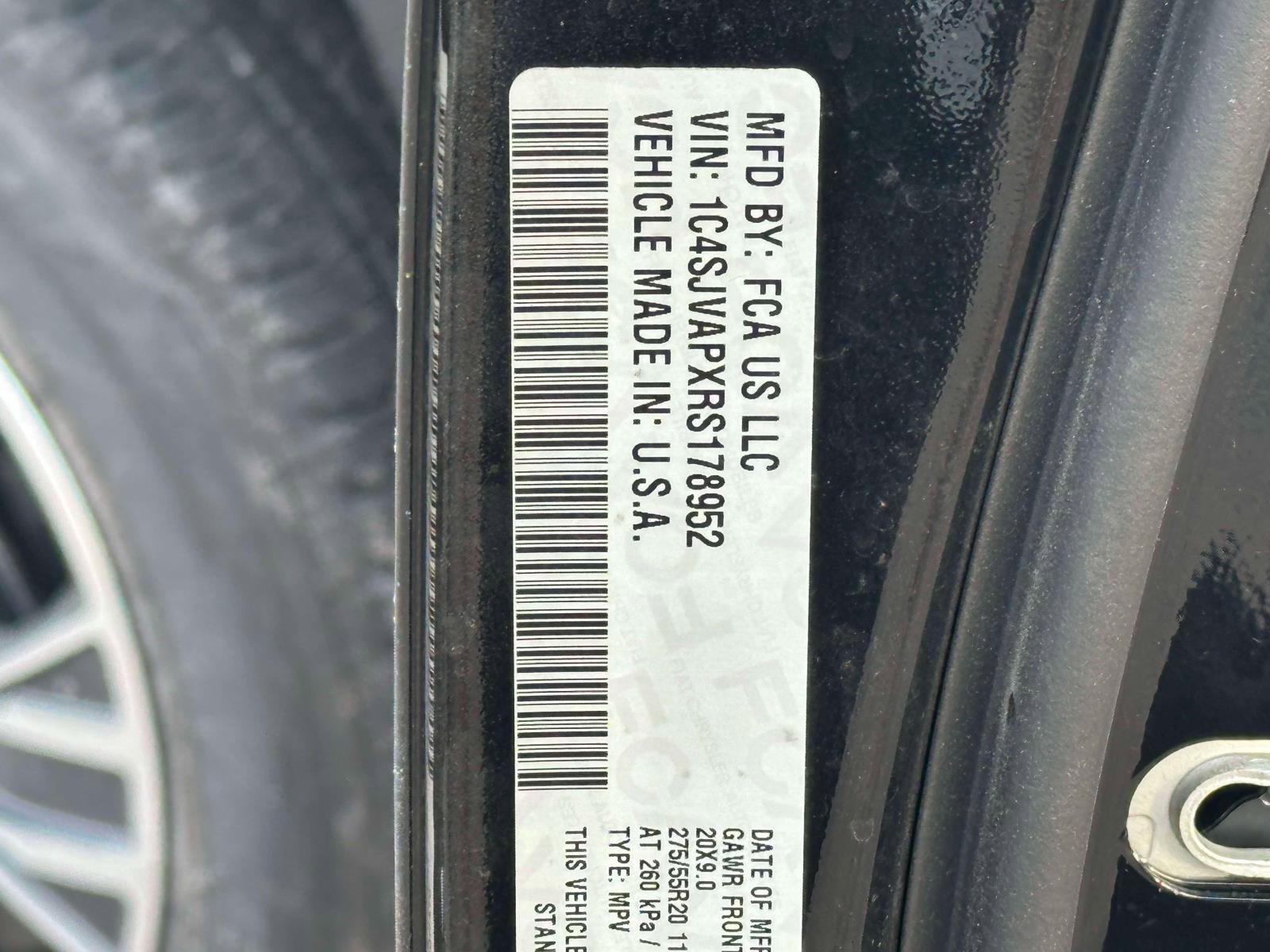 Used 2024 Jeep Wagoneer 4WD w/ Premium Group I image 18